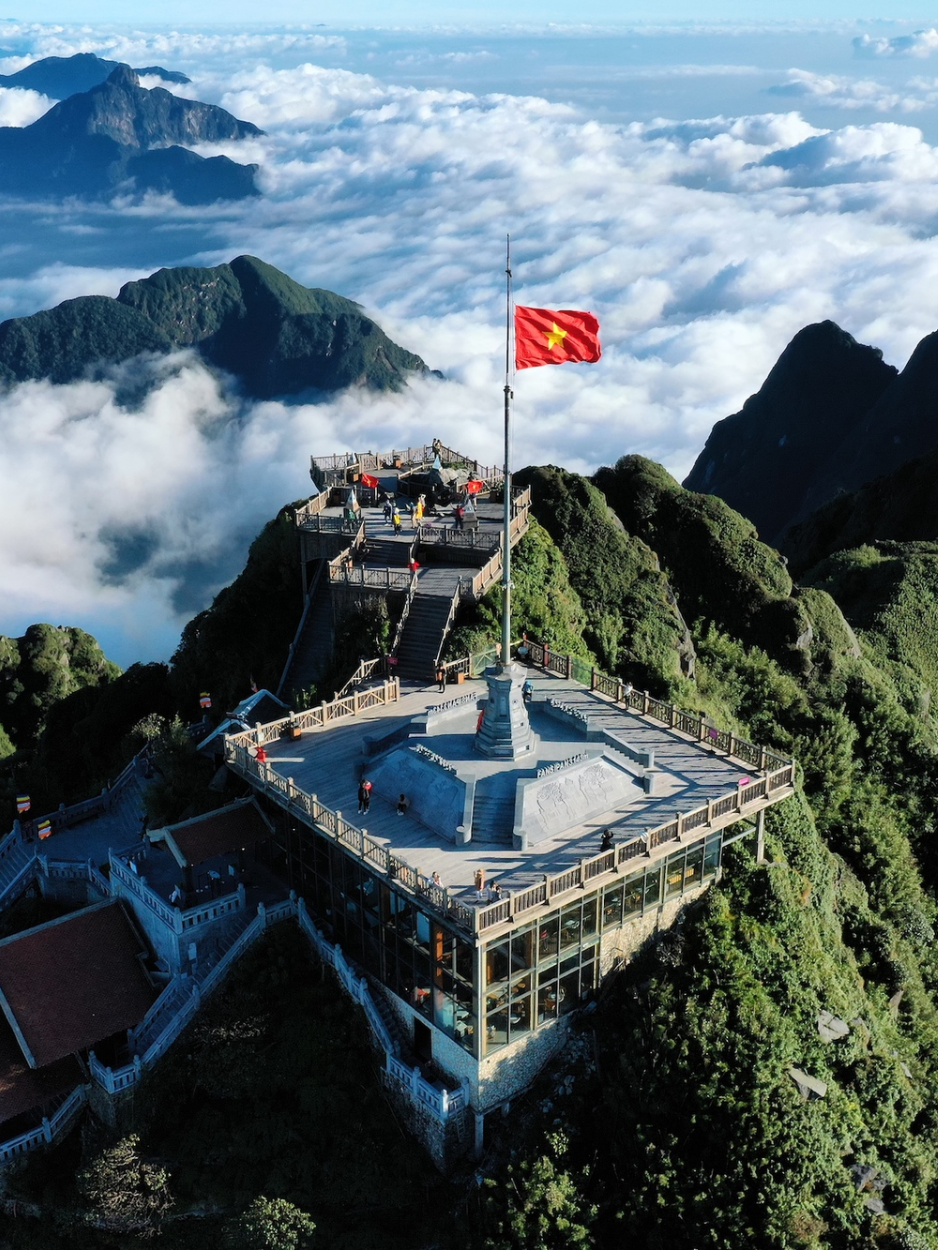 Pic Fansipan - Toit de l'Indochine