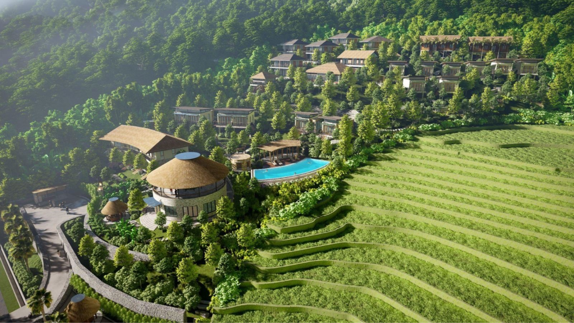 Une plage de sable blanc animée à Sam Son, Thanh Hoa, avec des touristes profitant de la mer et du soleil